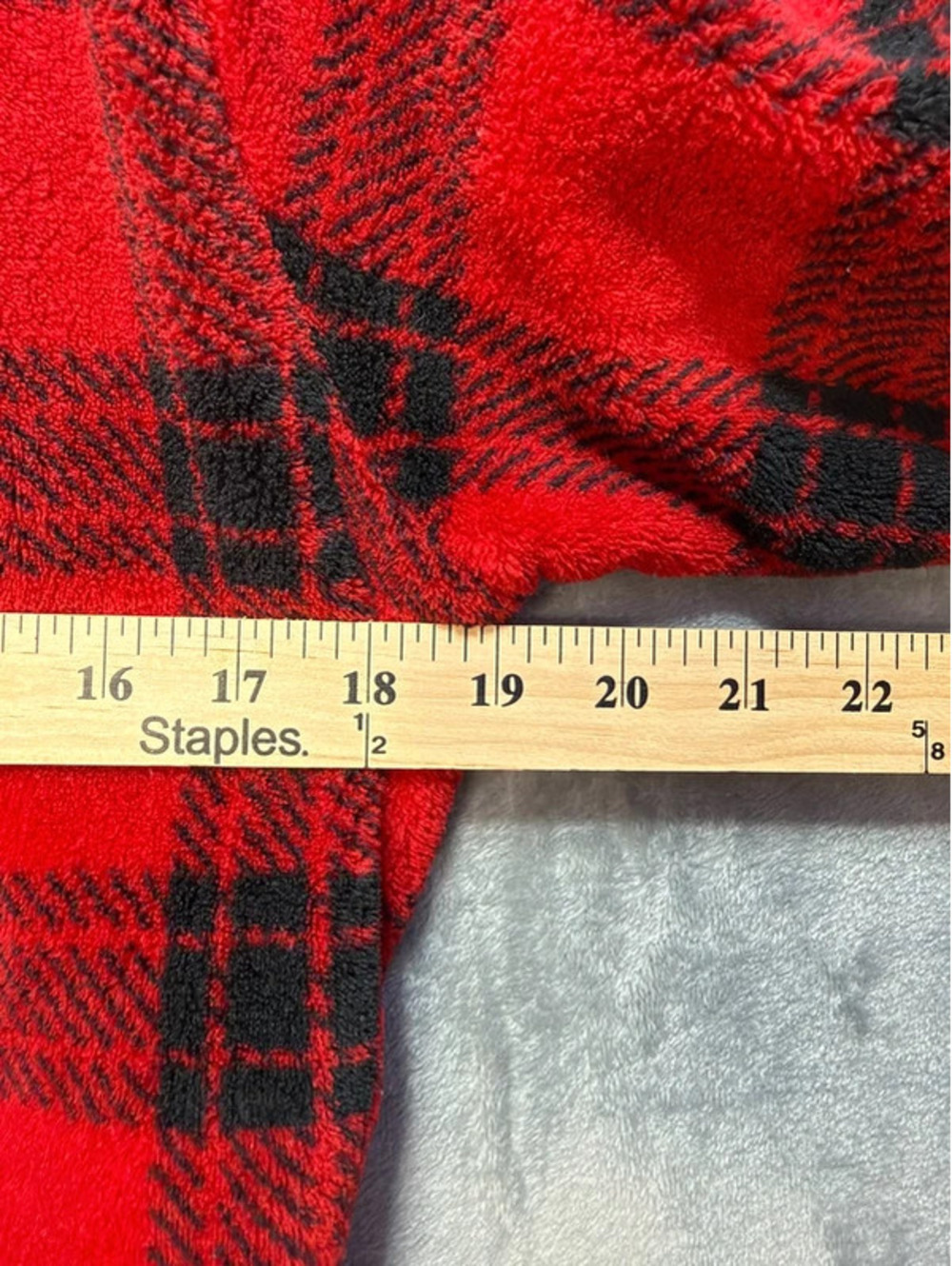 PINK Victoria Secret Womens Plush Fleece Robe Buffalo Plaid Red Black Size XS/S - Picture 7 of 8